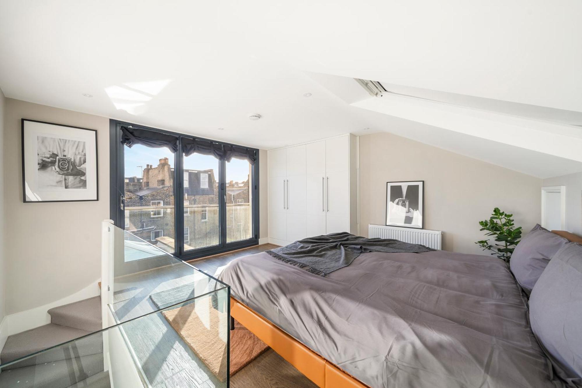 Central 4 Bedroom House With Garden In Battersea Close To Chelsea Holiday home London