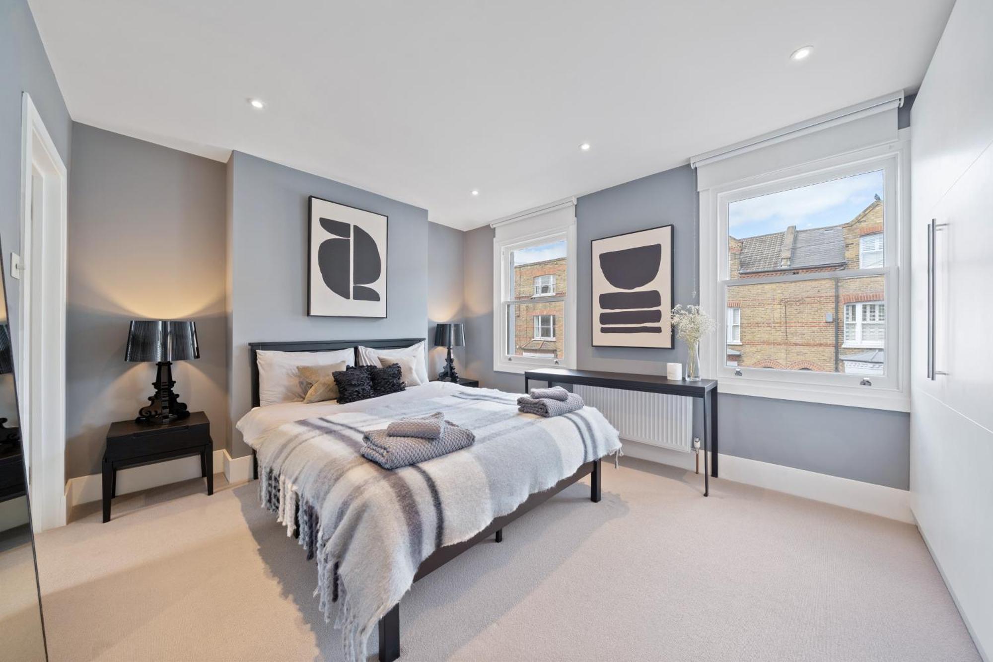 Central 4 Bedroom House With Garden In Battersea Close To Chelsea London